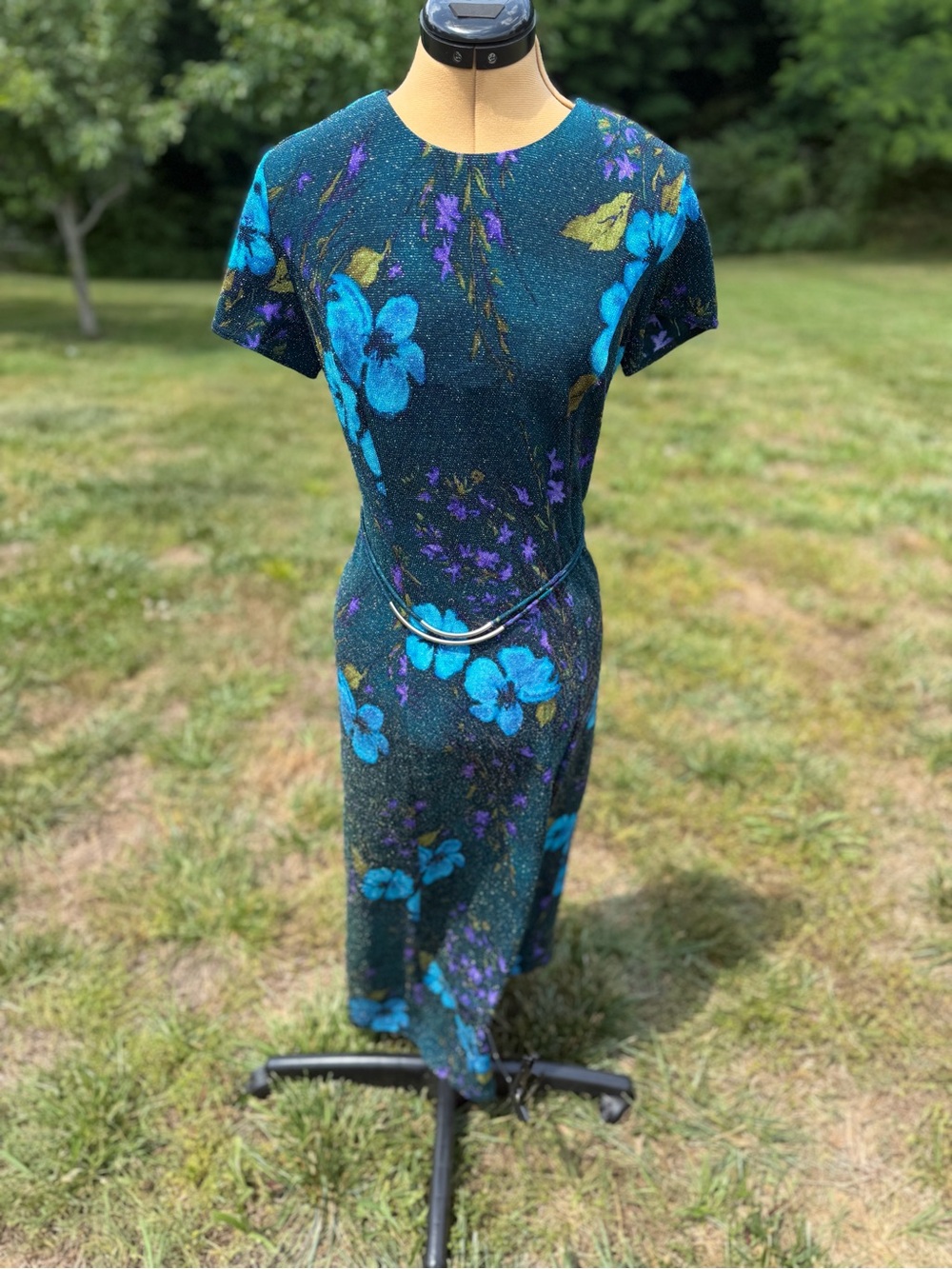 Scarlett dress. Vintage size 9/10. Vintage party dress. Sparkly. Wedding guest